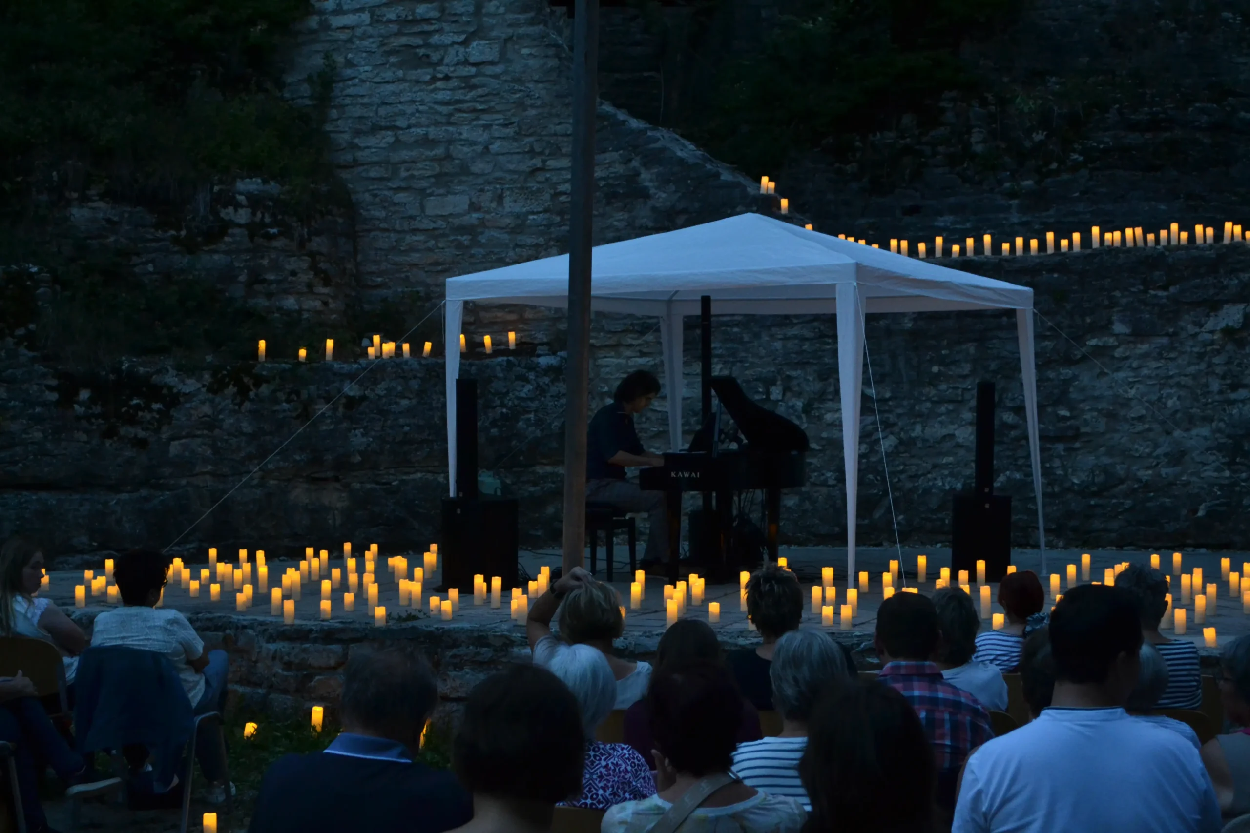 Solo-Konzert von Alexander Schlegel auf der Burgruine Treuchtlingen